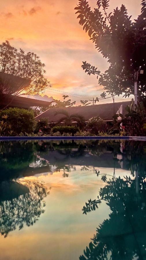 Seaview Beach Resort Sibulan Ngoại thất bức ảnh